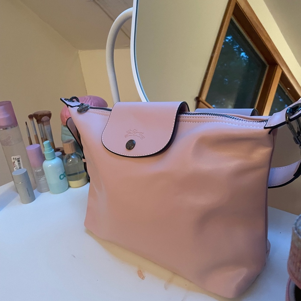 Longchamp Pink Shoulder Bag with Timeless Design